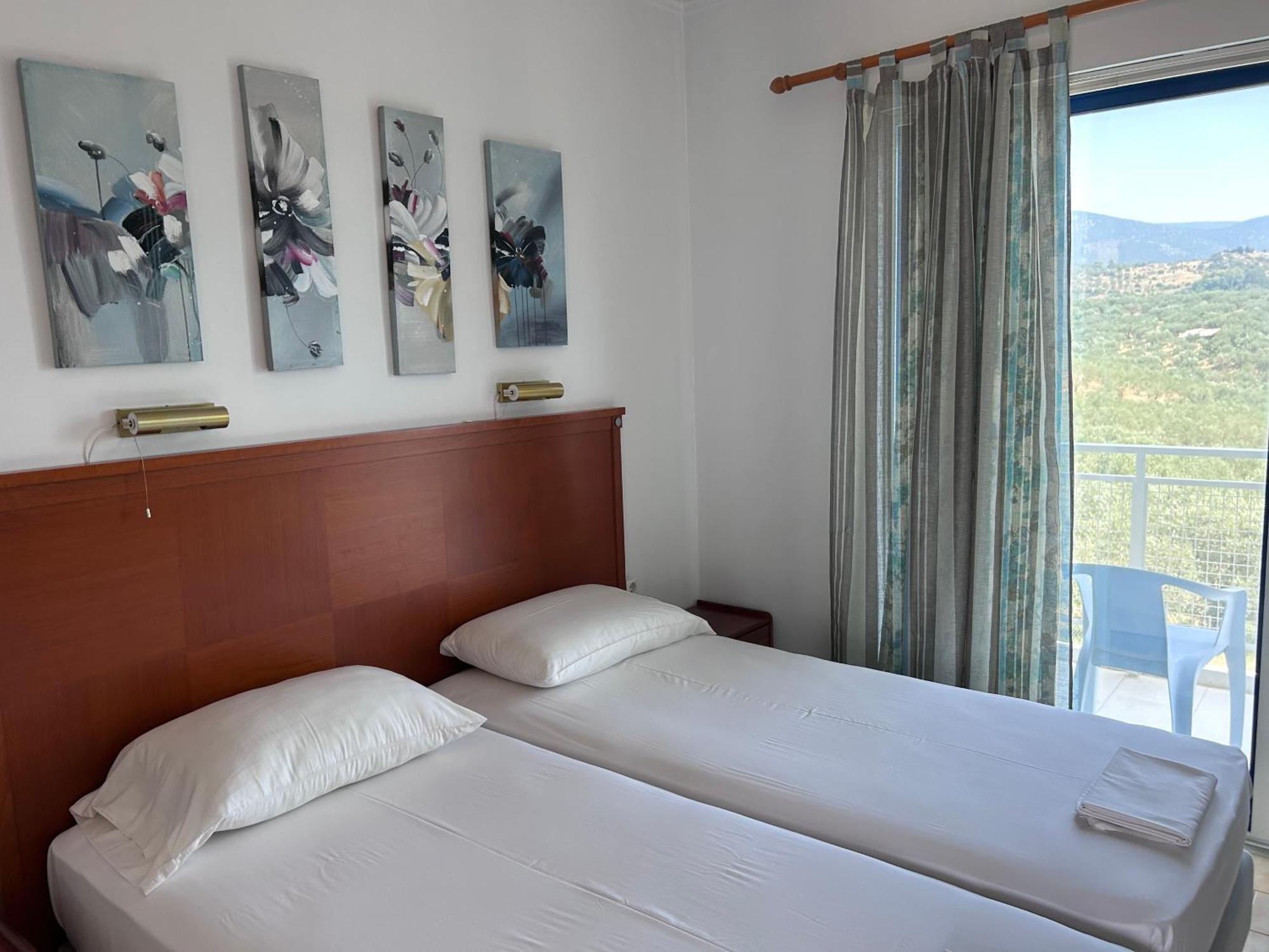 Bay Holiday Hotel & Spa Karavómilos Buitenkant foto