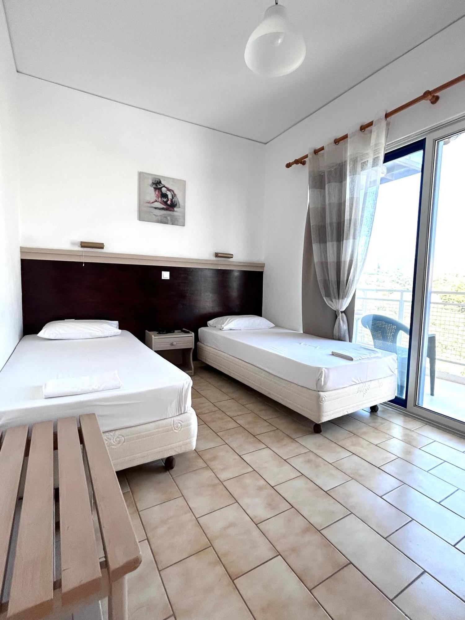 Bay Holiday Hotel & Spa Karavómilos Buitenkant foto