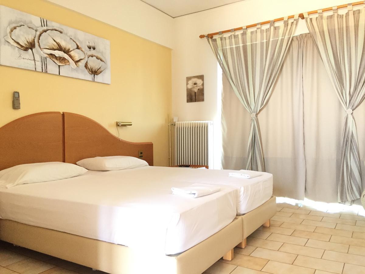 Bay Holiday Hotel & Spa Karavómilos Buitenkant foto