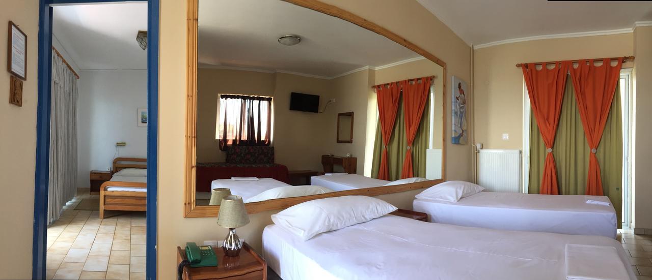 Bay Holiday Hotel & Spa Karavómilos Buitenkant foto
